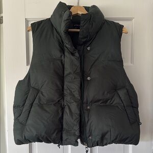 Beyond Yoga Dark Green Puffer Vest